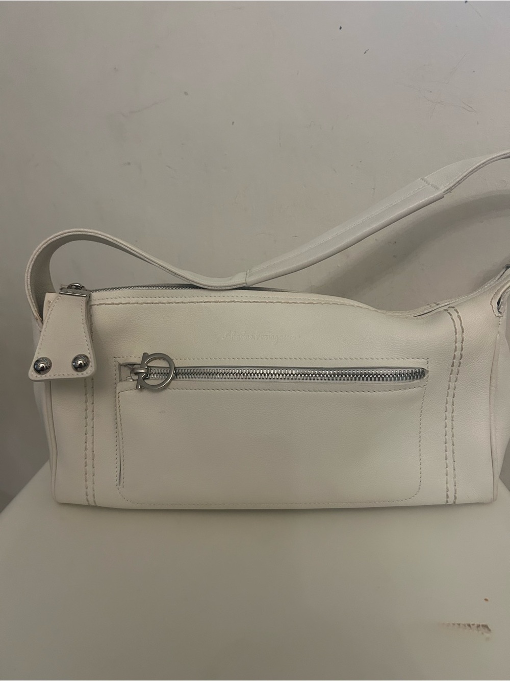 Salvatore Ferragamo off White Leather Shoulder Bag with Front Zip